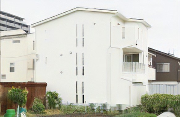 【戸田市　K様邸】白一色のノーブルな外観、南国リゾート風の空間を持つこだわりの家。